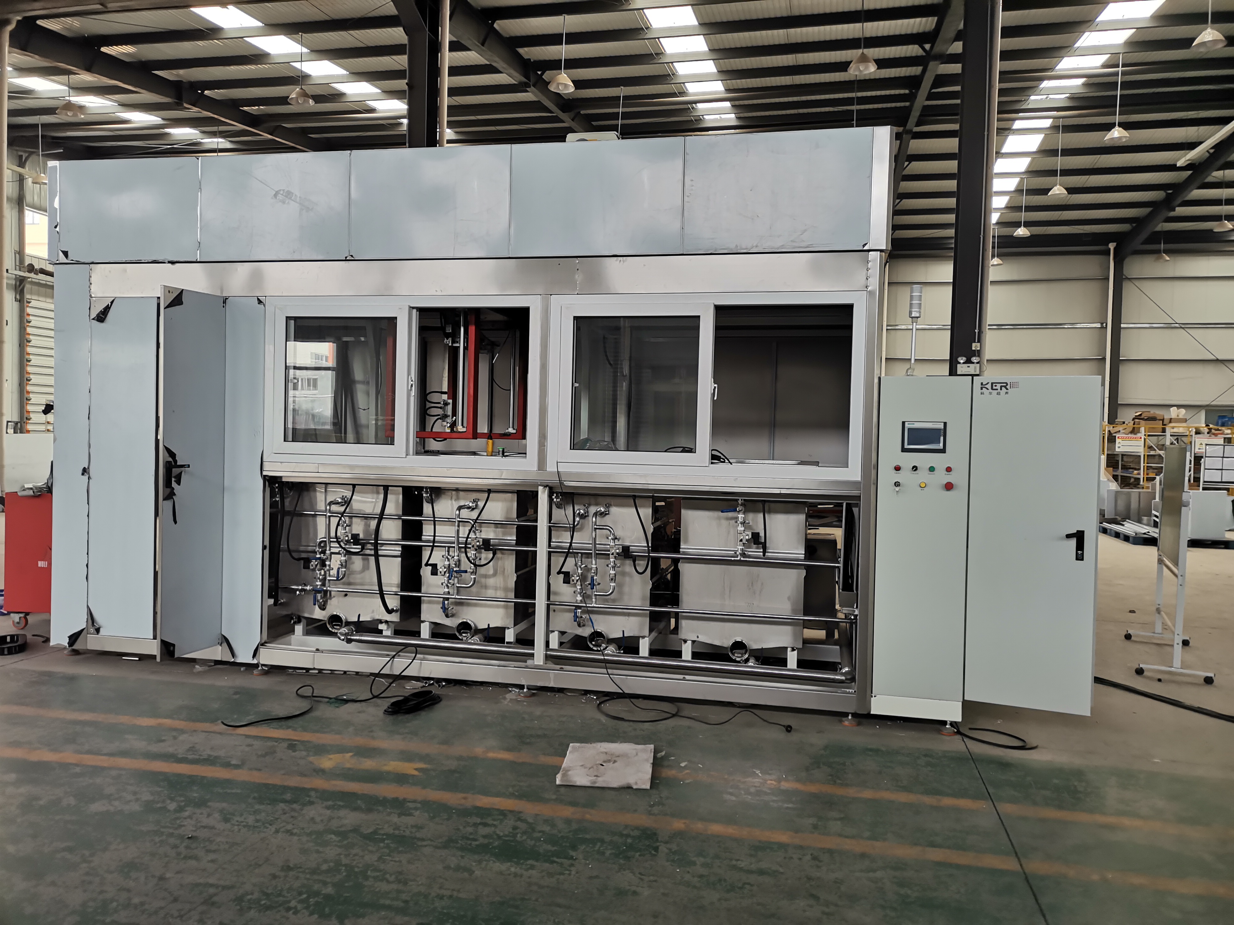 CNC 高壓清洗機(jī)：高效清除壓鑄模具殘留物，精準(zhǔn)洗凈精密零件